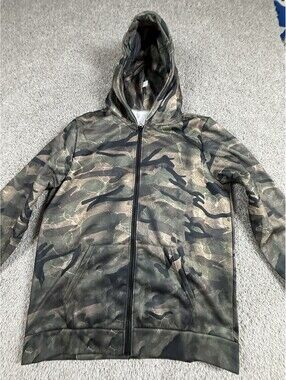 NWOT Men’s Full Zip Camo Hoodie Size XL Slim
